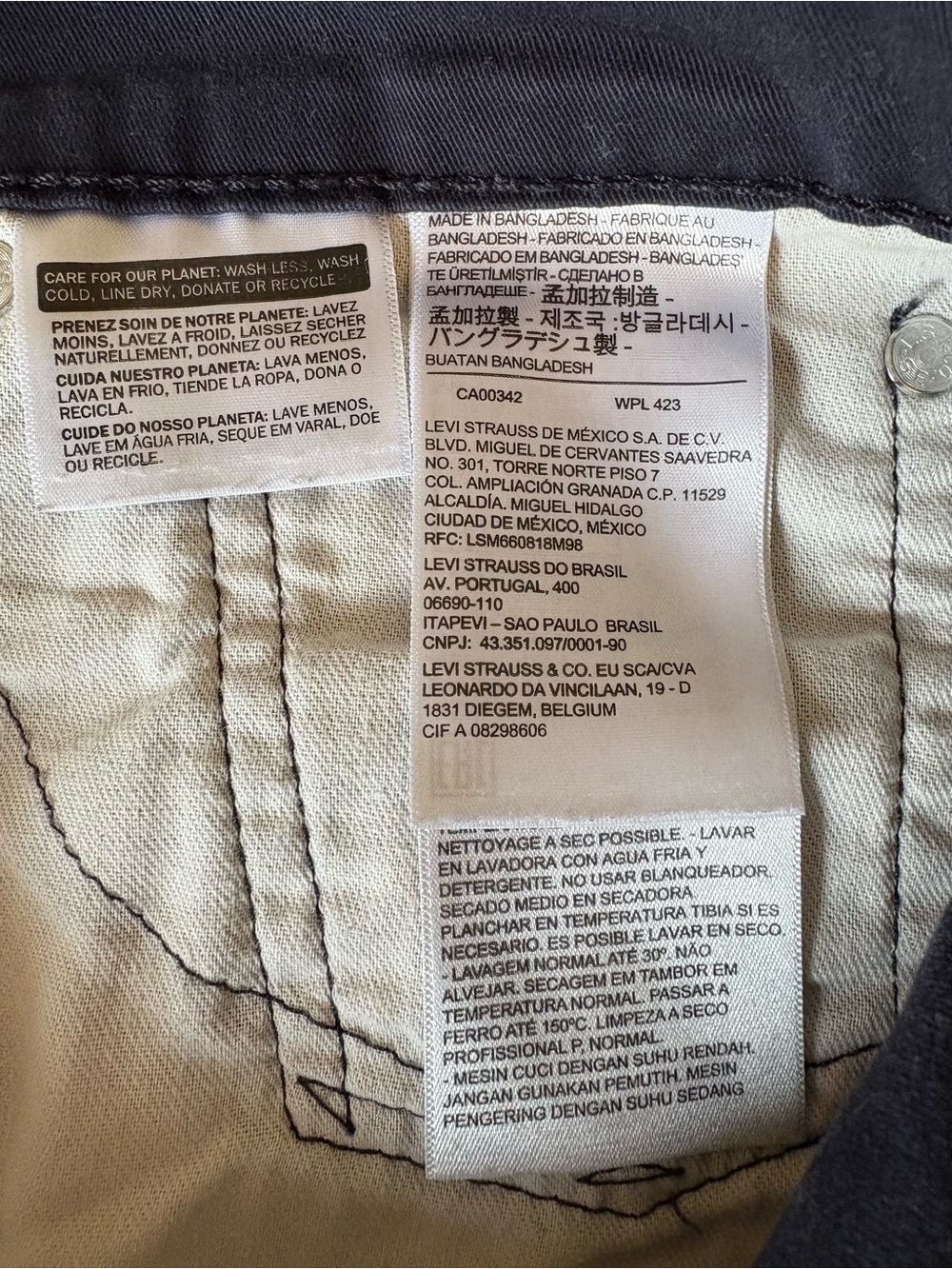Men’s 511 Slim Fit All Seasons Tech Jeans - Picture 3 of 5